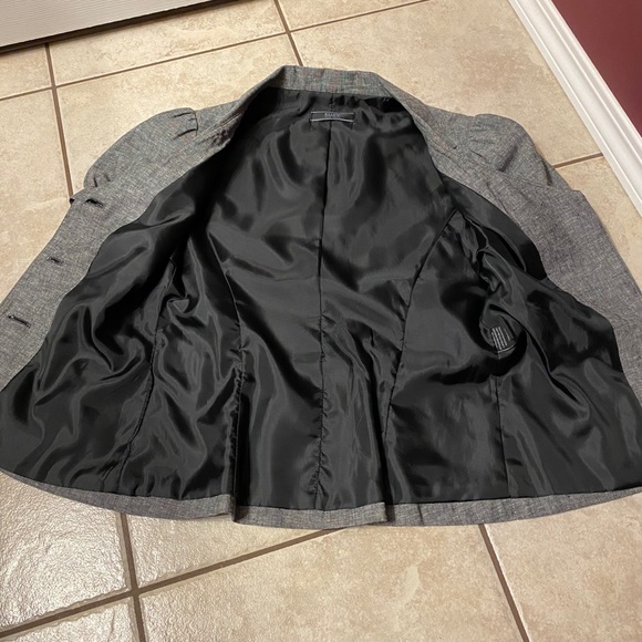 SUZY SHIER suit - Picture 13 of 16